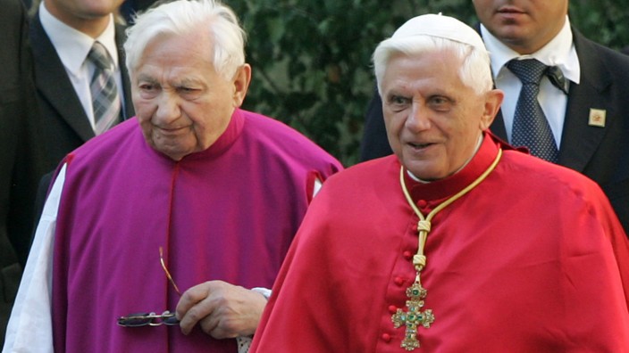 Benedict XVI, Georg Ratzinger