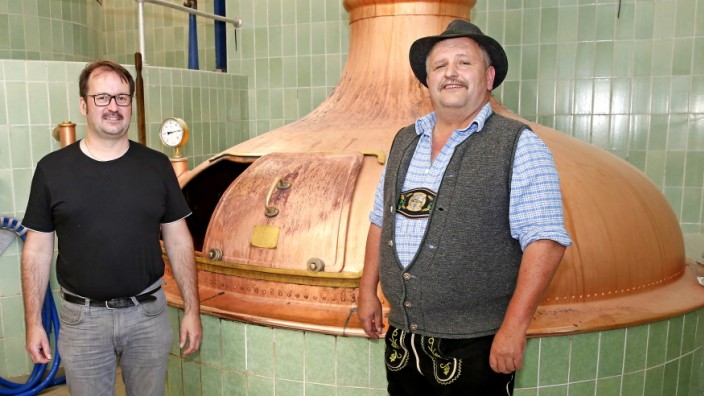 Folgen von Corona: "Alles ist weggebrochen", sagt der Vorstandsvorsitzende der Brauerei, August Maerz (rechts), zusammen mit Geschäftsführer Stephan Höpfl.
