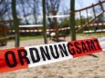 Corona-Pandemie: Durch das Ordnungsamt geschlossener Kinderspielplatz