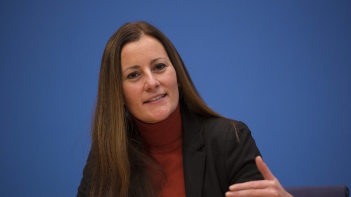 DEU, Deutschland, Germany, Berlin, 29.10.2018: Janine Wissler, Linken-Spitzenkandidatin für die Landtagswahl in Hessen,