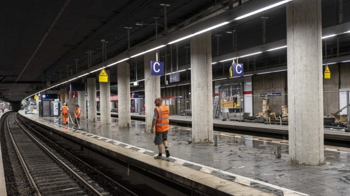 Bauarbeiten an der gesperrten S-Bahn Stammstrecke in München, 2019