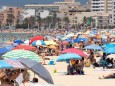 Der Strand an der Playa de Palma ist deutlich gefüllter als in den Tagen zuvor offenbar reisen aktuell wieder mehr deut