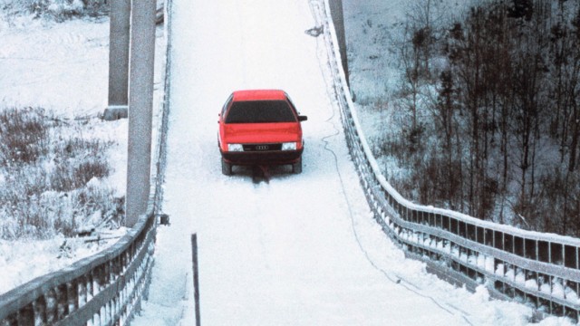 40 Jahre Audi Quattro: Für einen Werbespot fuhr dieser Audi 100 CS quattro 1986 die Skisprungschanze im finnischen Kaipola hoch.