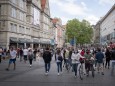 Gut besuchte Fußgängerzone in München nach Lockerungsmaßnahmen in der Corona-Krise, 2020