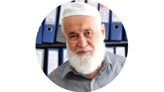Rückumwandlung zur Moschee: Der 75-jährige pensionierte Mathematiklehrer İsmail Kandemir hat Geschichte mit geschrieben.