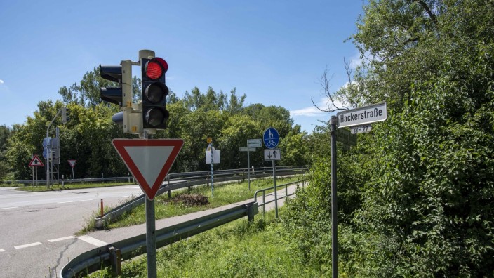 Autobahnausbau: Von der Badersfelder Hackerstraße würde es nach der aktuellen Planung künftig keine Verbindung mehr zur B 471 geben.