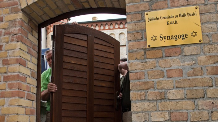 Tür zur Synagoge Halle wird ausgetauscht
