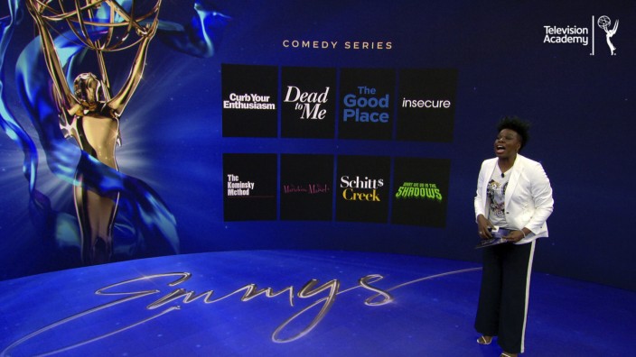 Emmy Awards: Moderatorin Leslie Jones