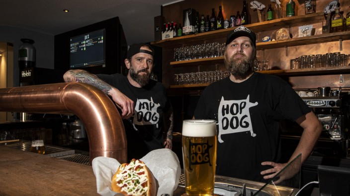 Hop Dog: In der Kneipe Hop Dog von Gregor Einar Fransson (links) und Matthias Jauerneck steht das Bier im Mittelpunkt.