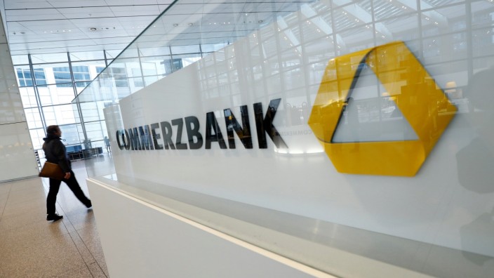 FILE PHOTO: Commerzbank AG annual results news conference in Frankfurt