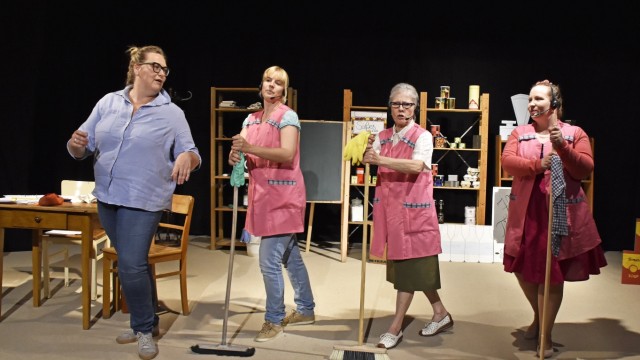 SZ-Serie: Polit-Paare, Folge 4: Lackermeier als Regisseurin von "Eine ganz heiße Nummer" am Rassoburgtheater in Grafrath.