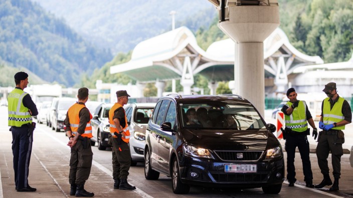 Grenzkontrolle an der deutsch-österreichischen Grenze während der Corona-Pandemie