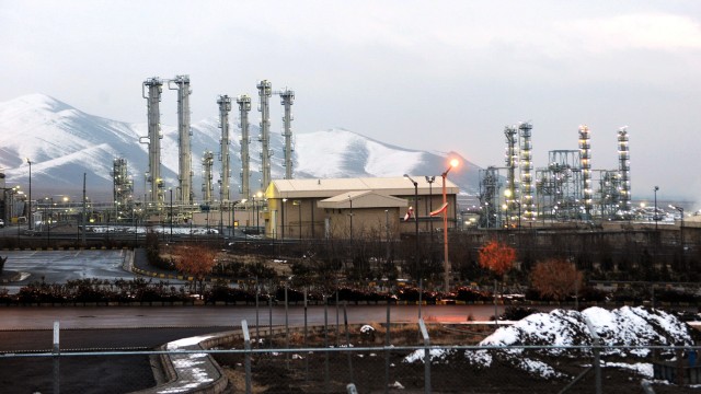 Iran: Die Inspektoren der IAEA wollen in Iran mehrere Atomanlagen inspizieren – hier im Bild der Komplex Arak südwestlich von Teheran.