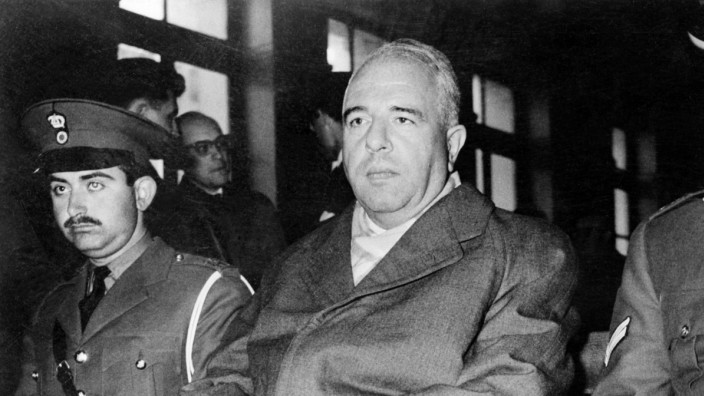 NS-Politik in Griechenland: Vor Gericht in Athen: Max Merten im Jahr 1959. Er wurde zu 25 Jahren Haft verurteilt, auch wegen seiner Beteiligung an der Ermordung der Juden von Saloniki. Bald darauf war er wieder ein freier Mann.