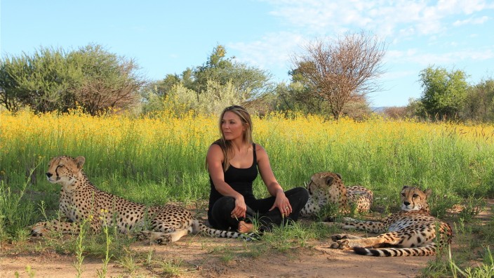 Namibia: Gut für die Wildtiere: Marlice van Vuuren sieht in Touristen einen Schutz vor Wilderern.