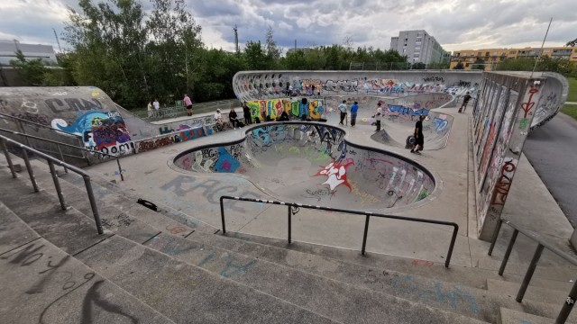 Skateboarding: Seit 2010 gibt es die Hirschgarten Bowl. Sie ist die bisher teuerste Skateanlage Münchens.