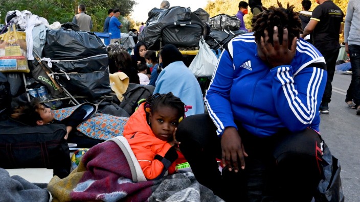 Lesbos: Migranten nach dem Brand im Flüchtlingslager Moria