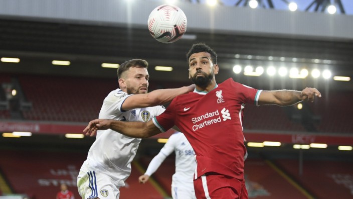 Premier League: Entscheidend an Liverpools Erfolg beteiligt: Mo Salah (re.).