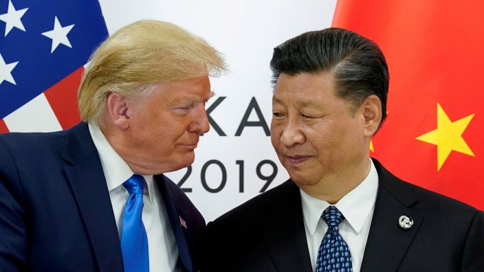 FILE PHOTO: FILE PHOTO: Trump meets Xi at the G20 leaders summit in Osaka, Japan