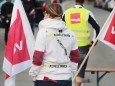 Warnstreiks im öffentlichen Dienst: Teilnehmerin in Augsburg