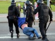 Belarus: Festnahme eines Demonstranten in Minsk