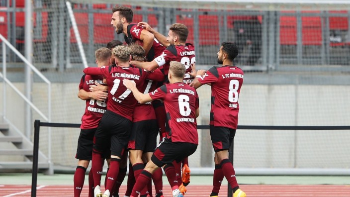 1. FC Nürnberg v SV Sandhausen - Second Bundesliga