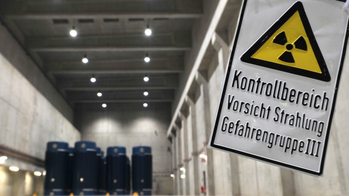 Kernenergie: Castor-Behälter mit verbrauchten Brennstäben im Zwischenlager Gundremmingen - hier aber sollen sie nicht ewig stehen bleiben.