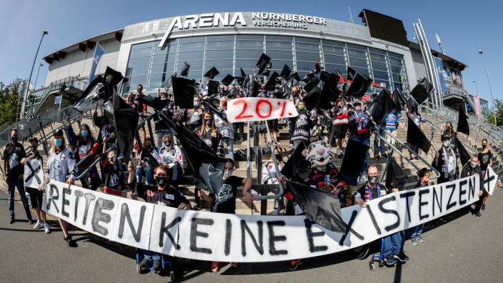 19.09.2020 - Eishockey - Saison 2020 2021 - DEL - Fanaktion Nürnberg Ice Tigers - 5 vor 12 - / ThHa - 5 vor 12 Impressi