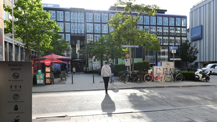 Altstadt: Der frühere Sattler- und heutige Georg-Kronawitter-Platz.