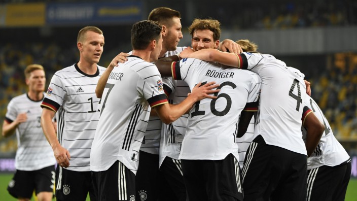 Erfolg gegen Ukraine: Freut sich über eine Treffer: Die DFB-Elf