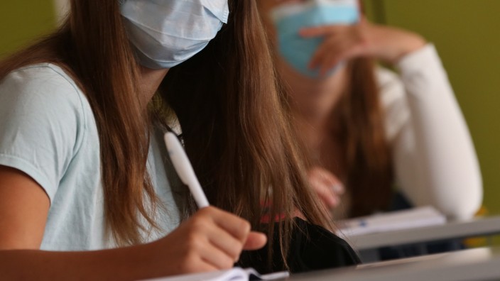 Gericht: Attest gegen Maskenpflicht an Schulen nur mit Diagnose