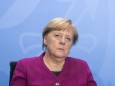 Pressekonferenz nach Treffen mit Merkel und Ministerpräsidenten