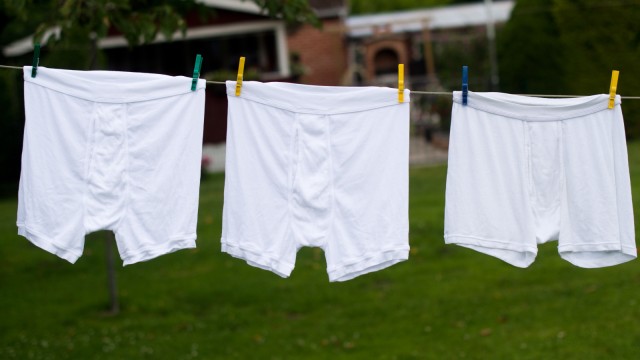 Brasilien: Bei guter Pflege halten Unterhosen viele Jahre, und das müssen sie auch. Denn nicht in jeder Lebenslage sind Männer dazu bereit, für neue Wäsche Geld auszugeben.