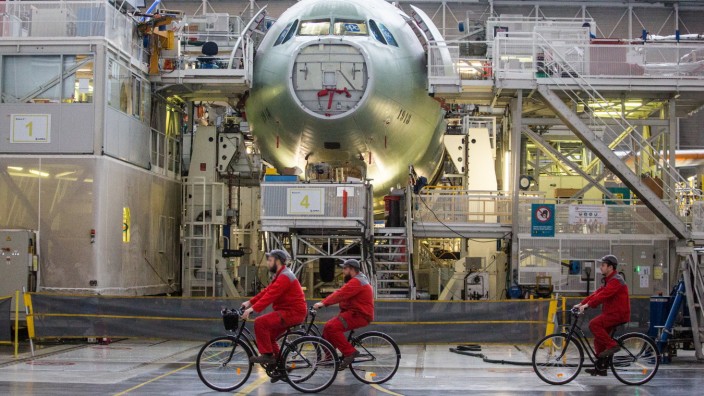 FRANCE - INDUSTRY - ECONOMY - PLANES - AIRBUS Workers on the A330 aircraft assembly line produced by the European airlin