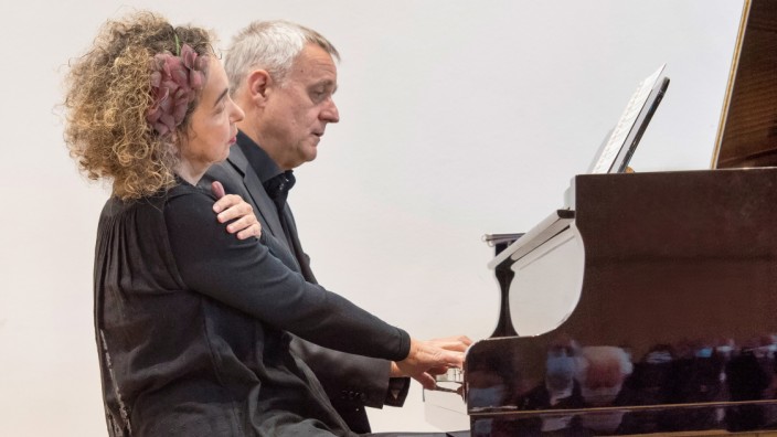 Konzert: Ein Duo nicht nur am Klavier: Yaara Tal und Andreas Groethuysen.