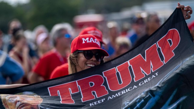 Trump holds rally in battleground Florida
