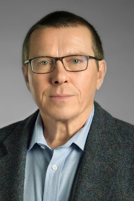 Corona am Arbeitsplatz: Hans Peter Brandl-Bredenbeck, 60, ist Professor für Sportpädagogik und Leiter des Sportzentrums an der Universität Augsburg.