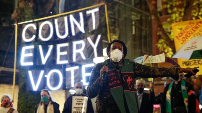 US-Wahl 2020: Proteste für die Stimmenauszählung in Seattle