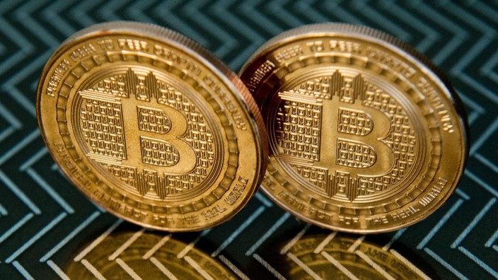 Bitcoin-Fund: Echte Bitcoins sind virtuell, für Fans gibt es auch eine Hardware-Version als Münze.
