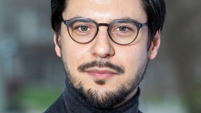 Forum: Ali Aslan Gümüşay ist Forschungsgruppenleiter am Humboldt-Institut für Internet und Gesellschaft und Habilitand an der Universität Hamburg.