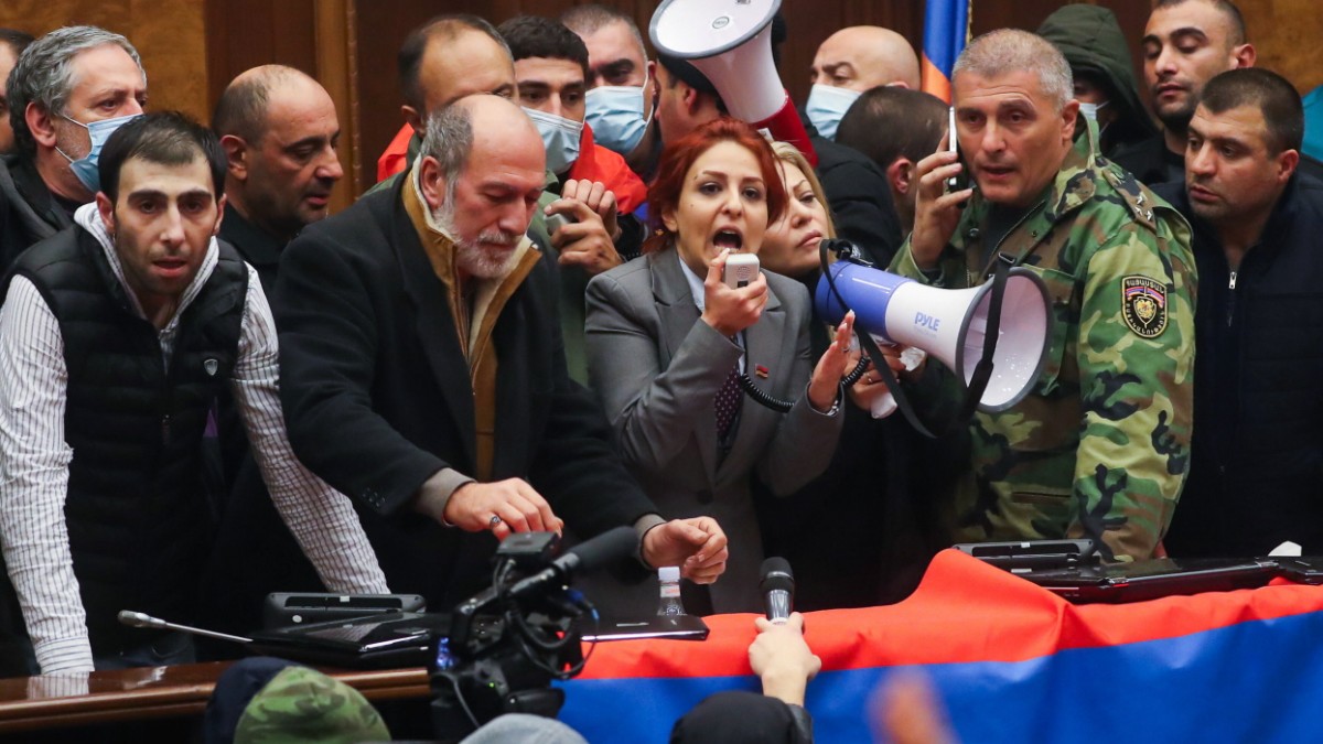 Photo of Berg-Karabach-Konflikt: Proteste in Armenien – Politik