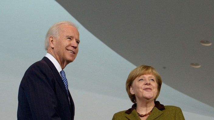 Diplomatie: Man kennt sich: Joe Biden, damals noch Vizepräsident der USA, und Bundeskanzlerin Angela Merkel 2013 in Berlin.