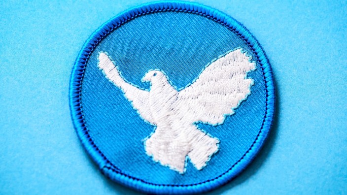 Friedenstaube auf einem Aufnäher *** Peace dove on a patch