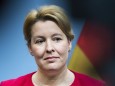 Bundesfamilienministerin Franziska Giffey und Bundesministerin fuer Bildung und Forschung Anja Karliczek (nicht im Bild