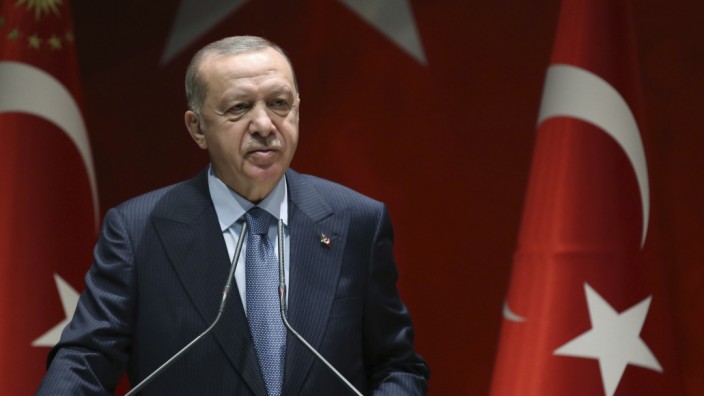 Türkei: Der türkische Staatspräsident Recep Tayyip Erdoğan ist strikter Alkohol- und Tabakgegner.