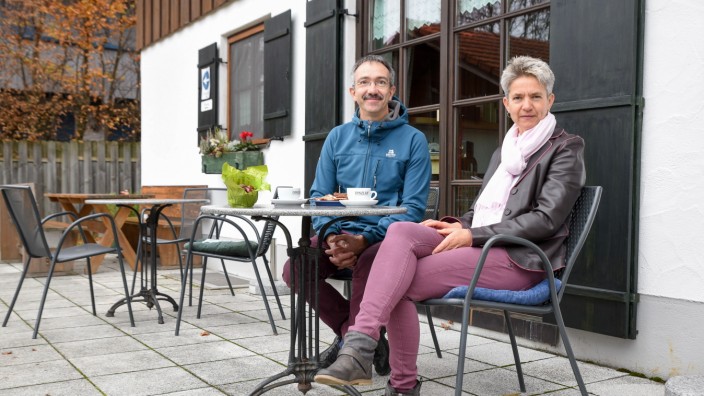 Gastroszene in Eurasburg: Rosemarie und Michael Ertl hatten ihr Haus zum Café gemacht.