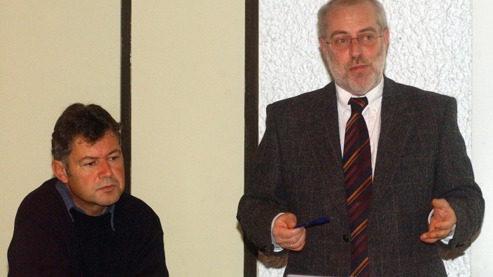 Putzbrunn: Mit dem heutigen Bürgermeister Edwin Klostermeier hat Volker Rentschler (von links) seit 2002 eng zusammengearbeitet. Das Bild entstand 2004.