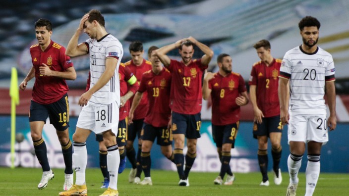 Internationale Pressestimmen: Gute Erinnerungen, jedenfalls von den Spaniern: Deutschland verliert 0:6 in Sevilla.