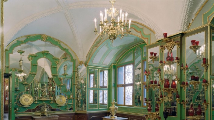 Das Silbervergoldete Zimmer im Dresdner Historischen Grünen Gewölbe , das am Freitag (1.9.06) von Bundeskanzlerin Angel