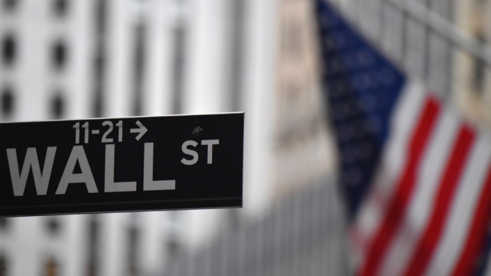 Wall Street: Wall Streat: Der Dow Jones steigt erstmals über 30 000 Punkte.